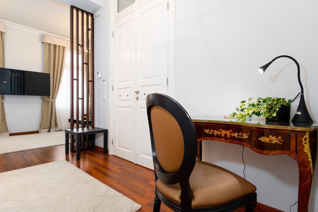 Asty Luxury Apartments Atenas Exterior foto